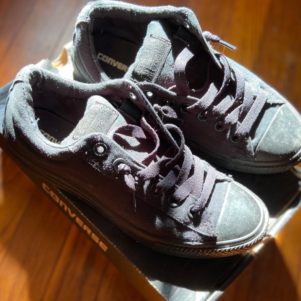 No tie black ankle converse